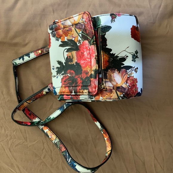 Steve Madden small floral purse - Picture 1 of 4